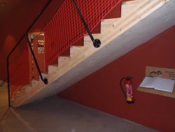 SFS intec dřevěné schodiště