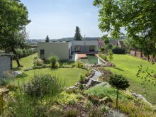 Pod tou skálou, kde si voda nechá poroučet