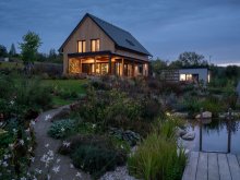 Rozkvetlá dřevěná symfonie