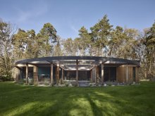 Disk, který přistál uprostřed slavného lesa