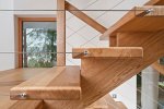 Jak vybrat správné schody do dřevostavby? Pozor na nejčastější chyby při navrhování schodiště