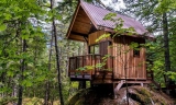 Inspirující projekt z Kanady: <small>Stavba domku pro hosty na břehu říčky</small>