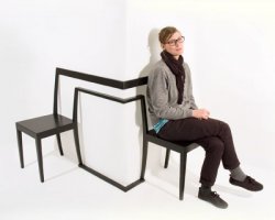 Dřevěná židle Hörnstol od designéra Antona Björsiga
