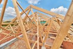 Kvalitní řezivo pro dřevěné nosné konstrukce aneb z jakého dřeva je vaše střecha?