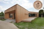 MŠ Všetaty - Přívory zvítězila v celostátní soutěži Dřevěná stavba roku 2020 