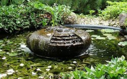 kamenna-vodni-fontana-na-zahrade