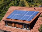 solární panel na střeše