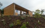 Stavba útulného bungalovu ve svahu probíhala velmi rychle a efektivně