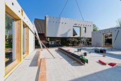 stavba-montaz-drevostavby-panelova-sendvicova-konstukce-fermacell