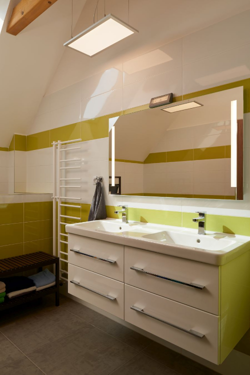 koupelnové osvětlení v interiéru dřevostavby