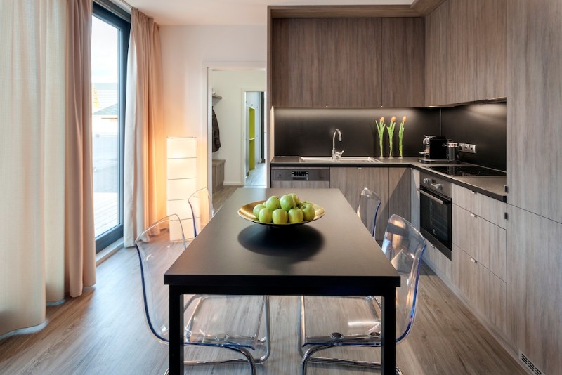 Modulový dům modulární dřevostavba Freedomek interiér kuchyně