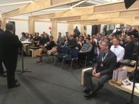 celkový pohled do obecenstva