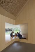 Centrum pro mládež v dánském Roskilde - vykonzolované rohové okno, Autoři Cornelius + Vöge architekti, FOTO: Adam Mørk