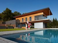 moderní dřevostavba z vrstveného masivního dřeva