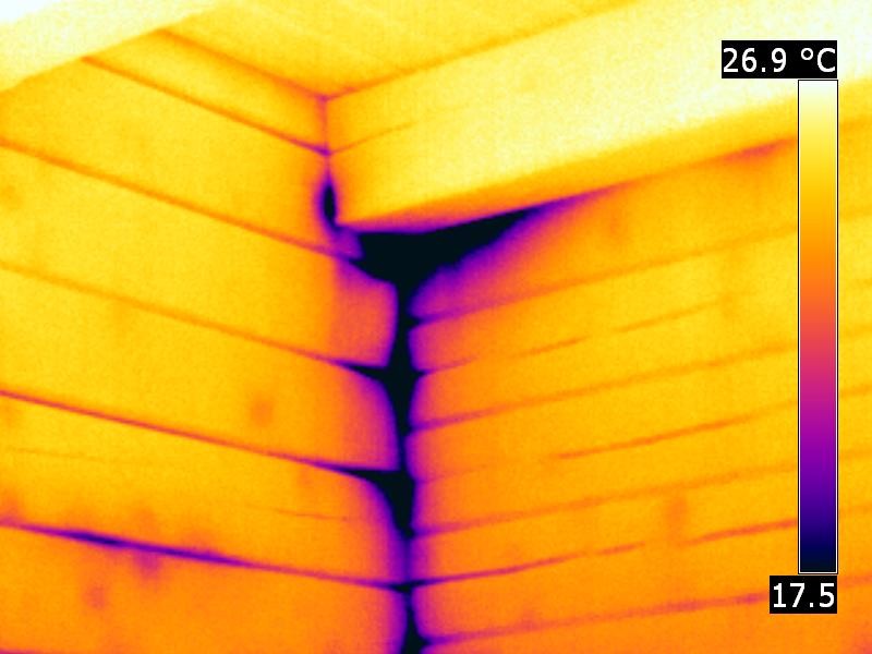 tepelný most v konstrukci roubenky