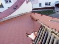 Voda je bezpečně odvedena z každé řady tašek a nevznikají mezery mezi taškou a oplechováním, které umožňují zavátí sněhu.