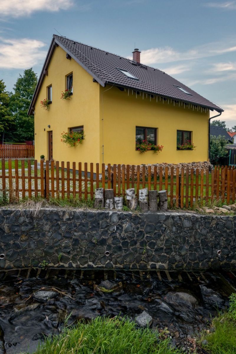 DrevoaStavby.cz | Typová dřevostavba na klíč s difuzně otevřenou konstrukcí