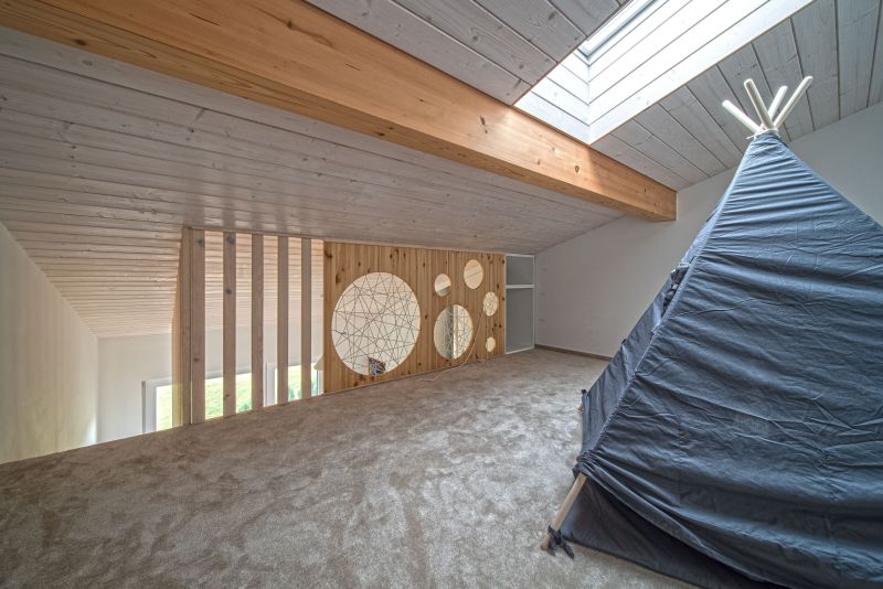 DrevoaStavby.cz Elegantní patrová dřevostavba podle architektonického návrhu hrací patro