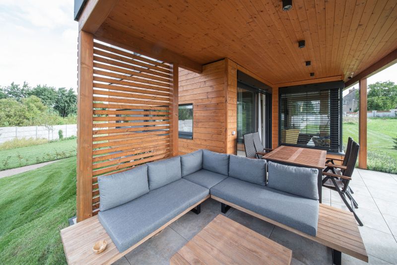 DrevoaStavby.cz Elegantní patrová dřevostavba podle architektonického návrhu posezení