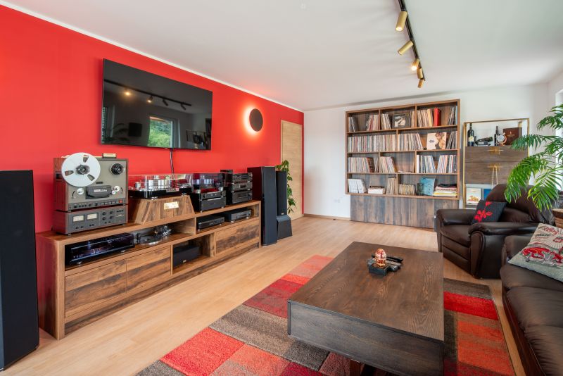 DrevoaStavby.cz Elegantní dřevostavba na kouzelném místě s geniem loci DrevoaStavby.cz Elegantní dřevostavba  na kouzelném místě s geniem loci obývací stěna