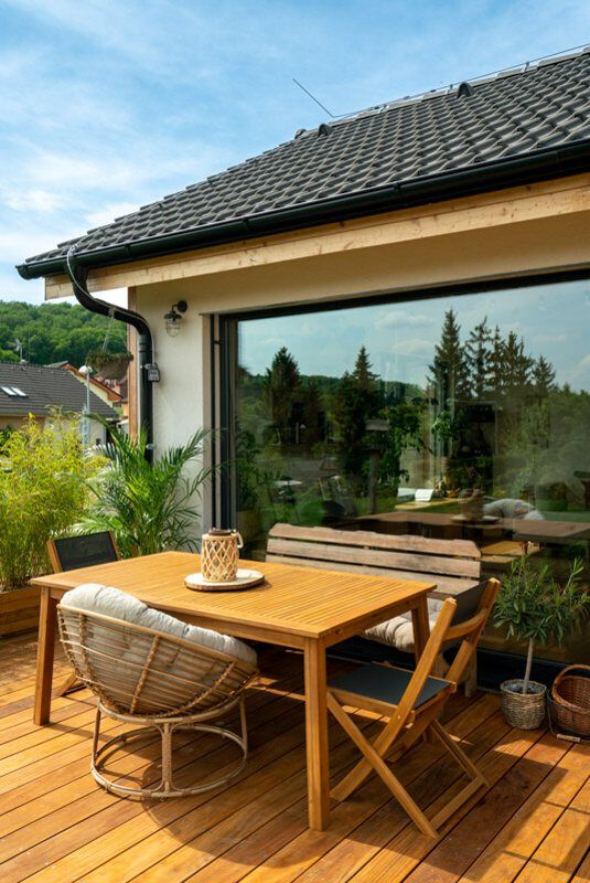 DrevoaStavby.cz Přízemní sendvičová dřevostavba Dřevo-House