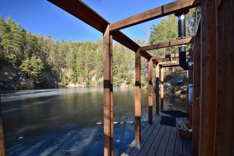 DrevoaStavby.cz | Hidden Retreat – dřevěný domek se saunou