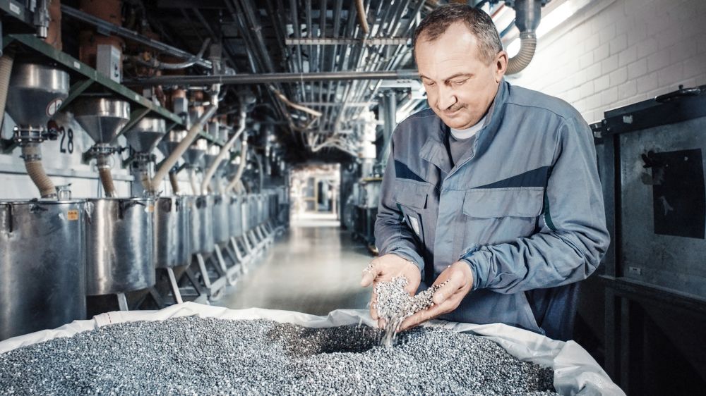 Recyklace dřevostaveb okenní profily REHAU