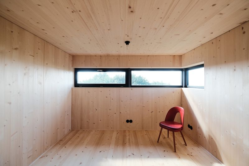 Malá pasivní dřevostavba na Vysočině od Chytrý dům interiér