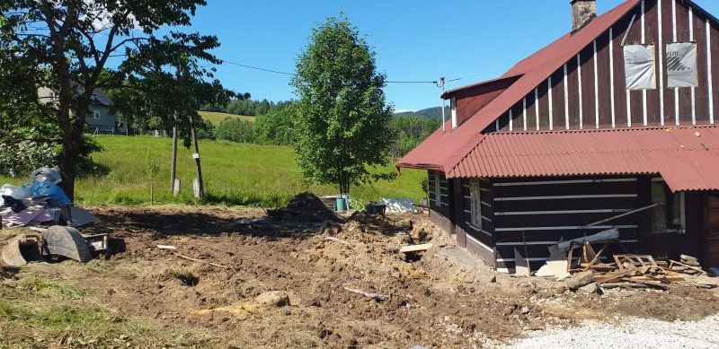 DrevoaStavby.cz|  Ráj mezi kopci | Rekonstrukce roubenky DrevoaStavby.cz | Ráj mezi kopci | Rekonstrukce roubenky