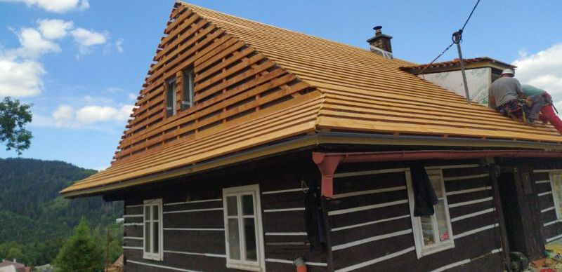 DrevoaStavby.cz|  Ráj mezi kopci | Rekonstrukce roubenky DrevoaStavby.cz | Ráj mezi kopci | Rekonstrukce roubenky