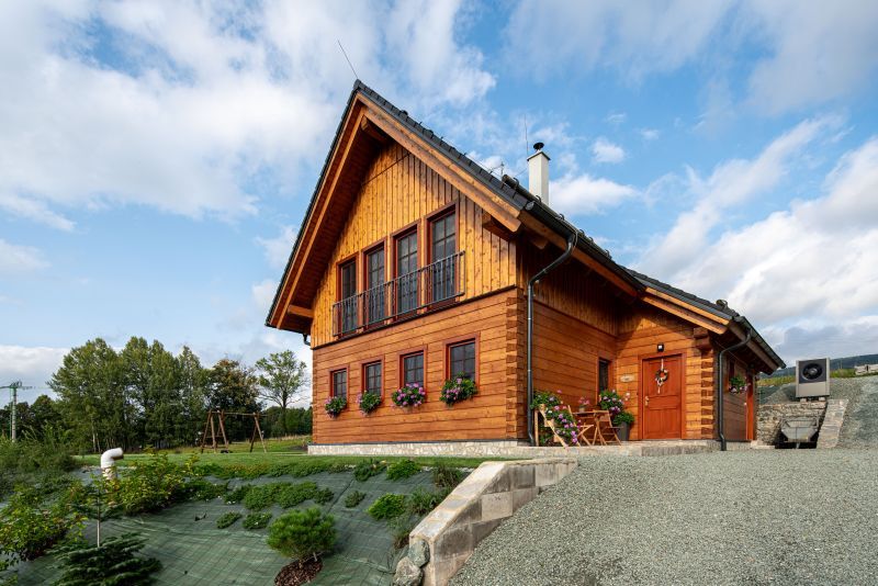 DrevoaStavby.cz Roubenka na louce, kde srnky dávají dobrou noc 2