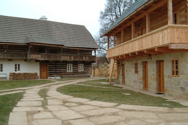 DrevoaStavby.cz Rekonstrukce roubeného statku Roubenky Střihavka_4