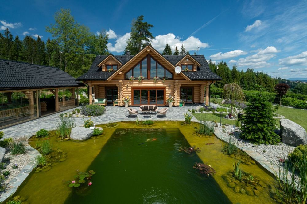 DrevoaStavby.cz | Luxusní srub v malebné vesnici