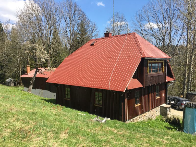 DrevoaStavby.cz | Rekonstrukce krkonošské hájenky