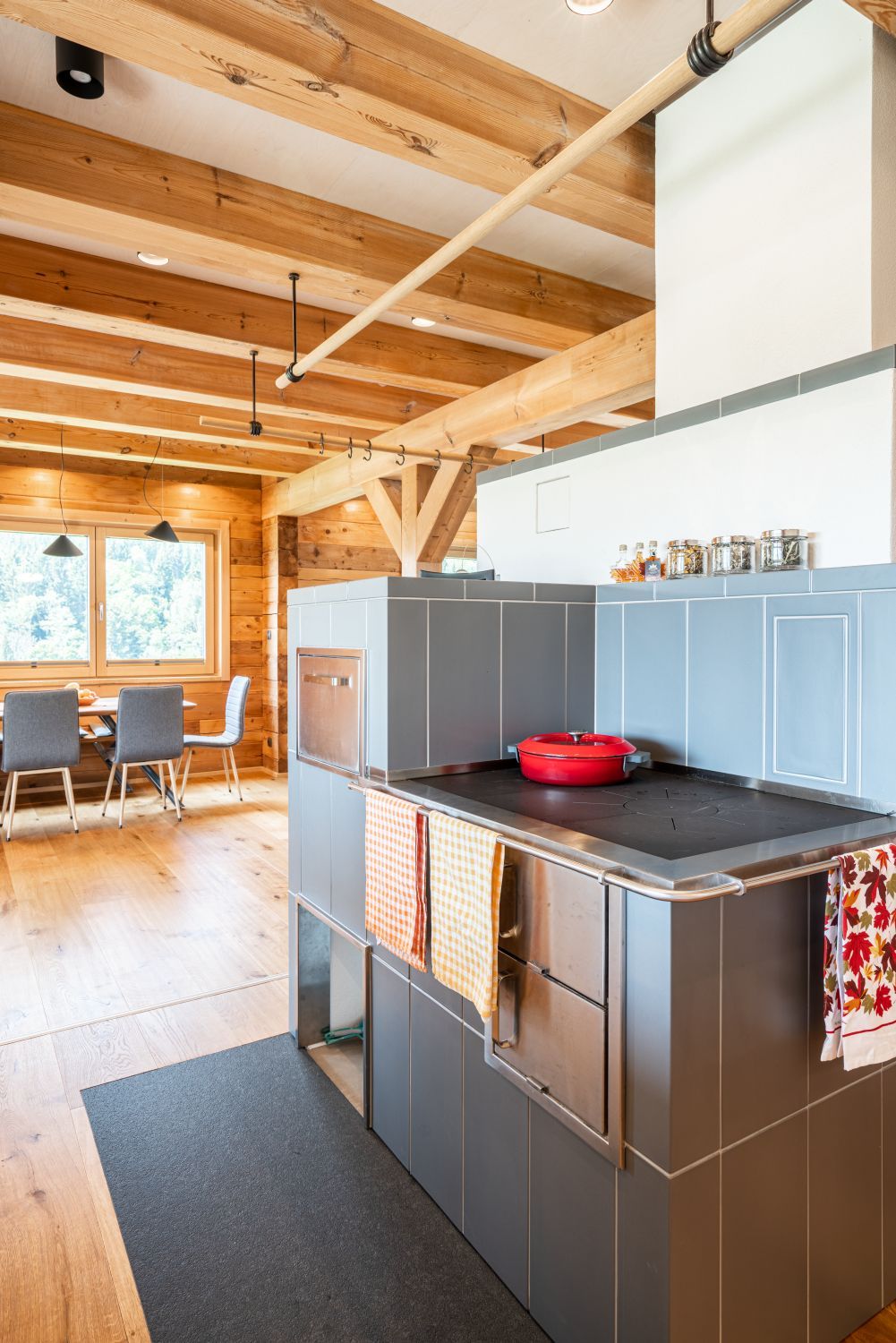 DrevoaStavby.cz | Cedrová roubenka na horách