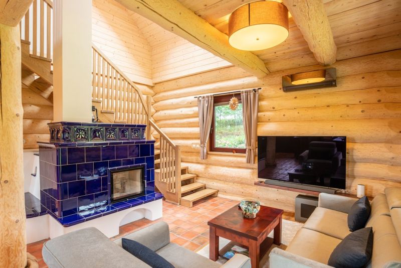 DrevoaStavby.cz | Masivní srub u Orlické přehrady 