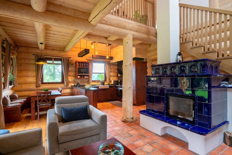 DrevoaStavby.cz | Masivní srub u Orlické přehrady 