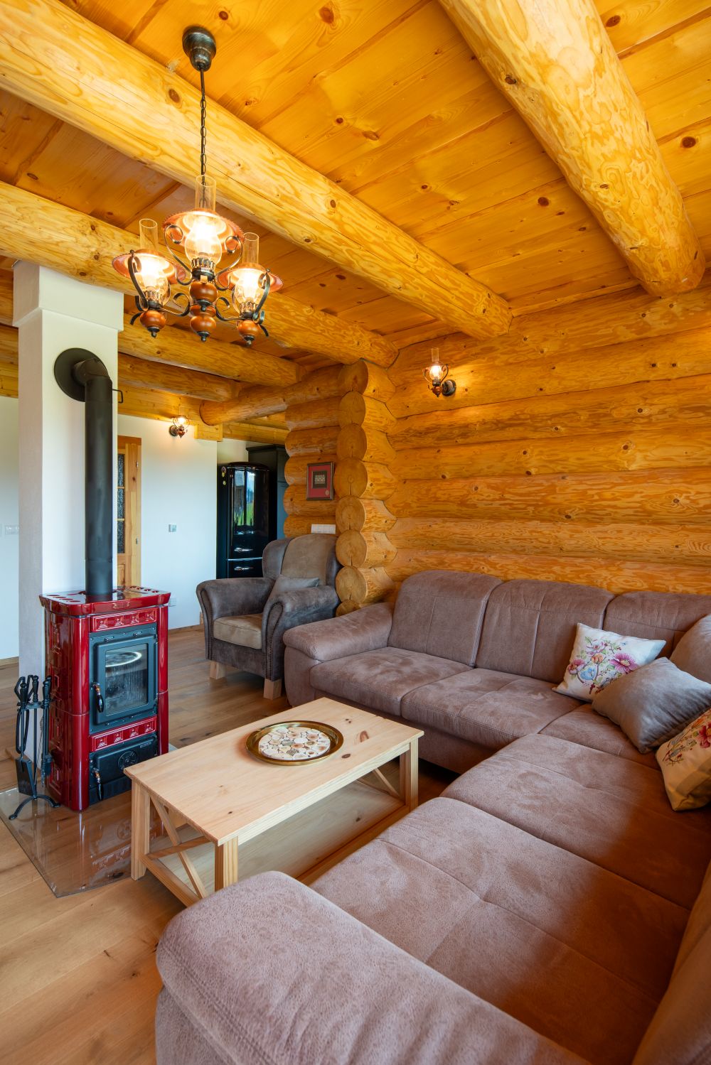 DrevoaStavby.cz Atypicky srub u přehrady Liptovská Mara  DrevoaStavby.cz Atypicky srub u přehrady Liptovská Mara