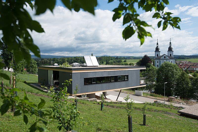 DrevoaStavby.cz | Dřevostavba na místě bývalé sjezdovky