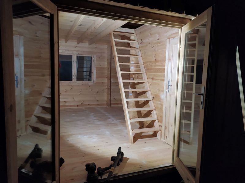 DrevoaStavby.cz | Moderní dřevěná chata Sara Pineca.cz DrevoaStavby.cz | Moderní dřevěná chata Sara Pineca.cz