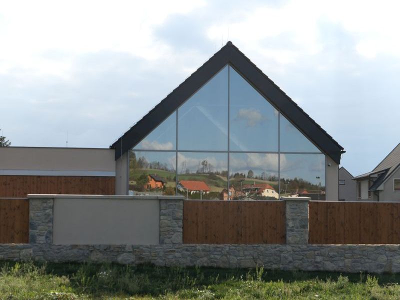 DrevoaStavby.cz | Bramac střešní krytina STAR na obecním úřadě Libchavy