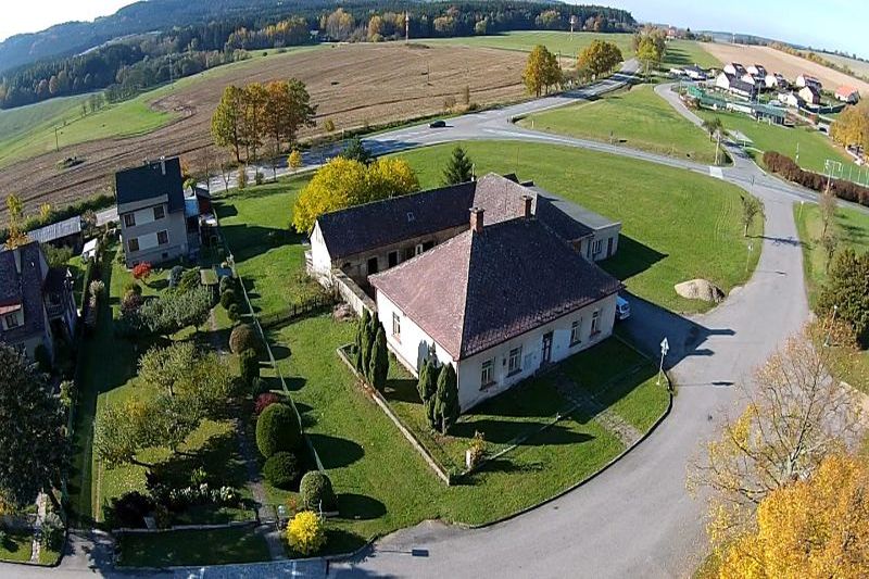 DrevoaStavby.cz | Bramac střešní krytina STAR na obecním úřadě Libchavy