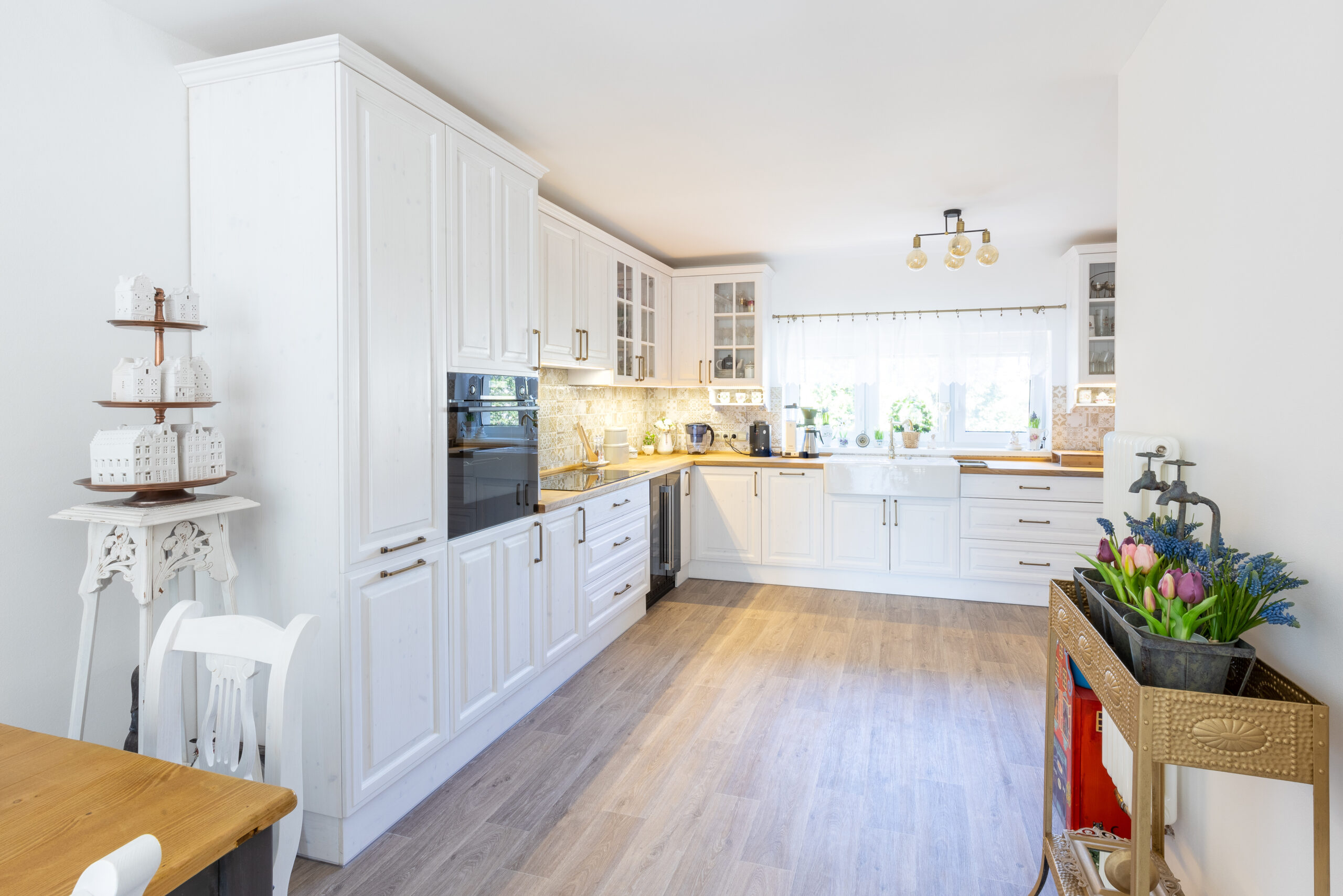 DrevoaStavby.cz Masivní kuchyně na míru UNIS-N  DrevoaStavby.cz Masivní kuchyně na míru UNIS-N v bílém provedení 2