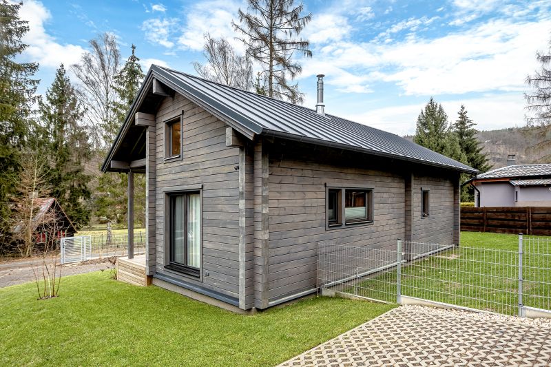 DrevoaStavby.cz Finská chata Kontio Sázava DrevoaStavby.cz Finská chata Kontio Sázava