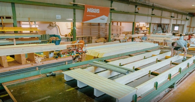 Haas Fertigbau následuje nejmodernější trendy digitalizace výroby dřevostaveb v kvalitě 21. století