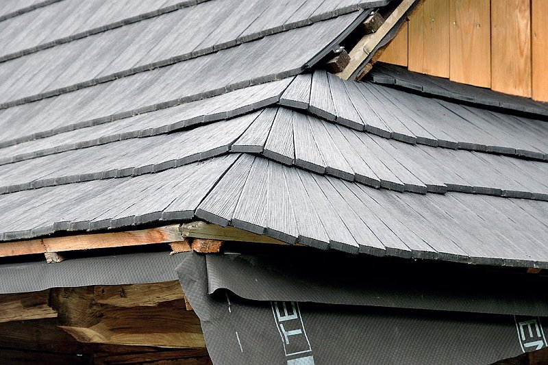 Oprava střechy roubené dřevostavby - jak na to?