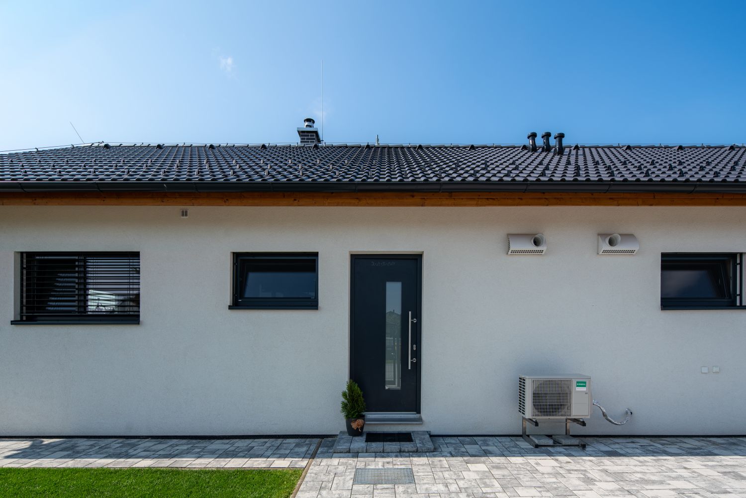 DaS 5 26 DOMY DNES 3
