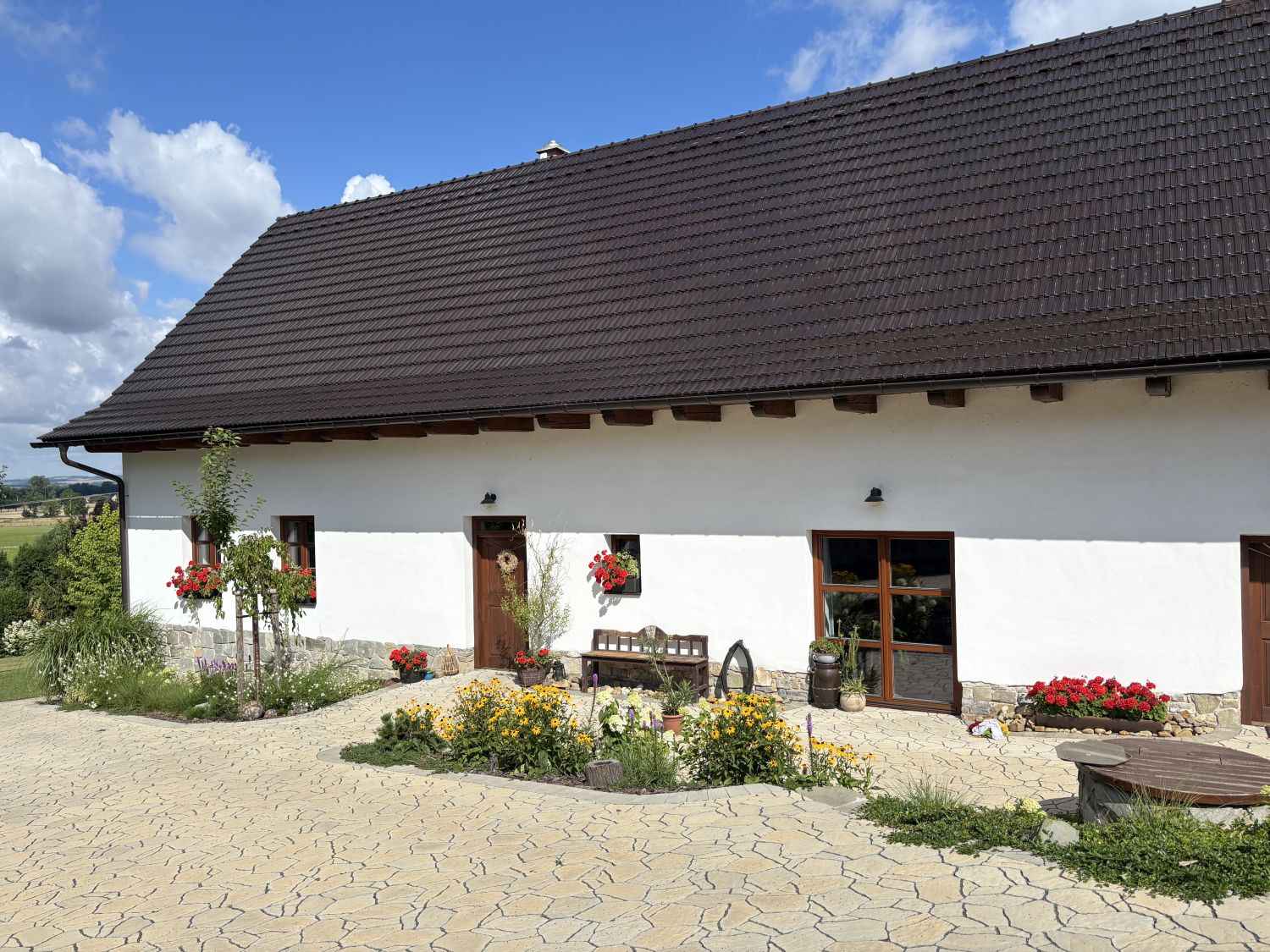 reference diton skladebna dlazba stone u zrekonstruovaneho domu 11zon