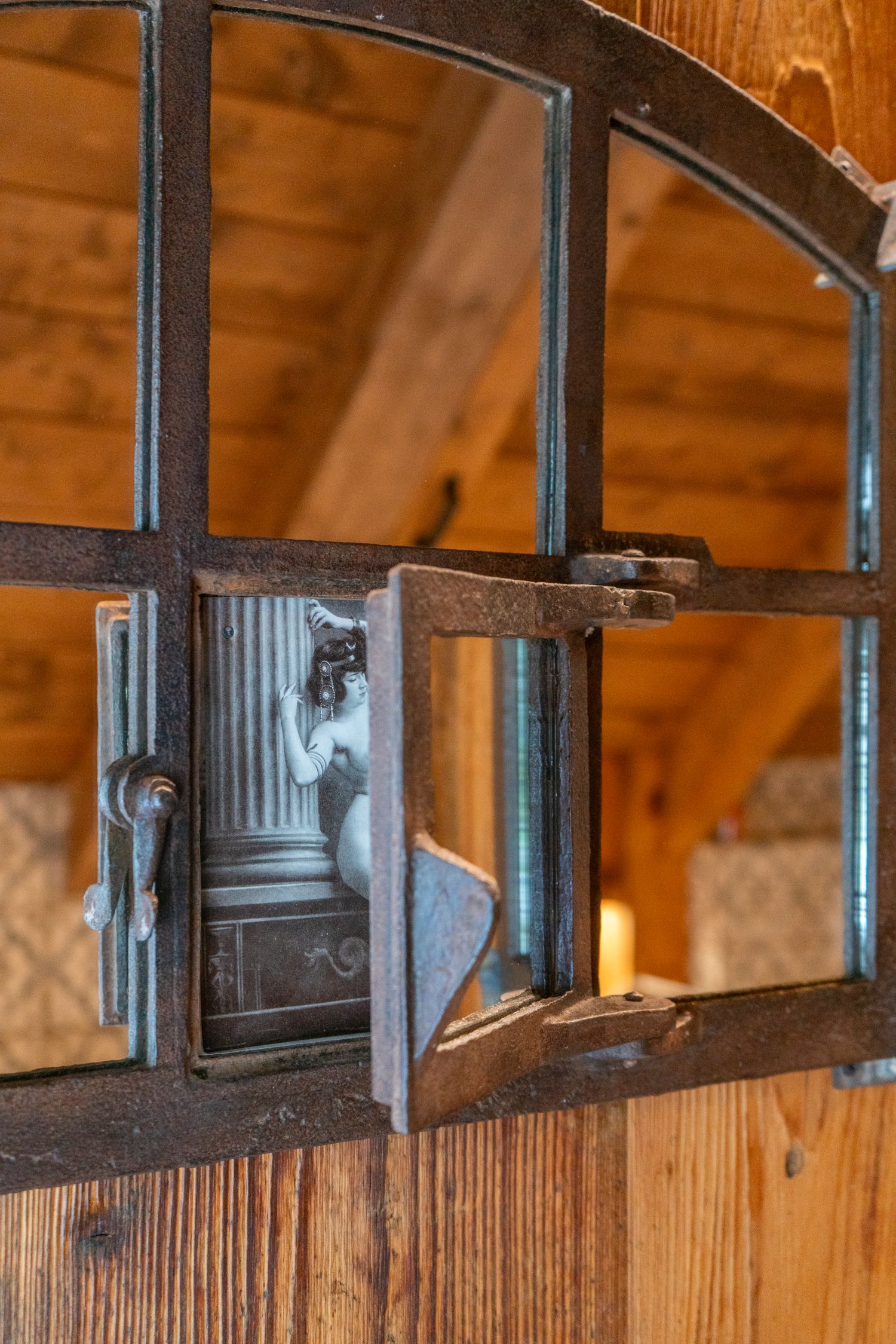 Roubenka Beneska detail v horni koupelne