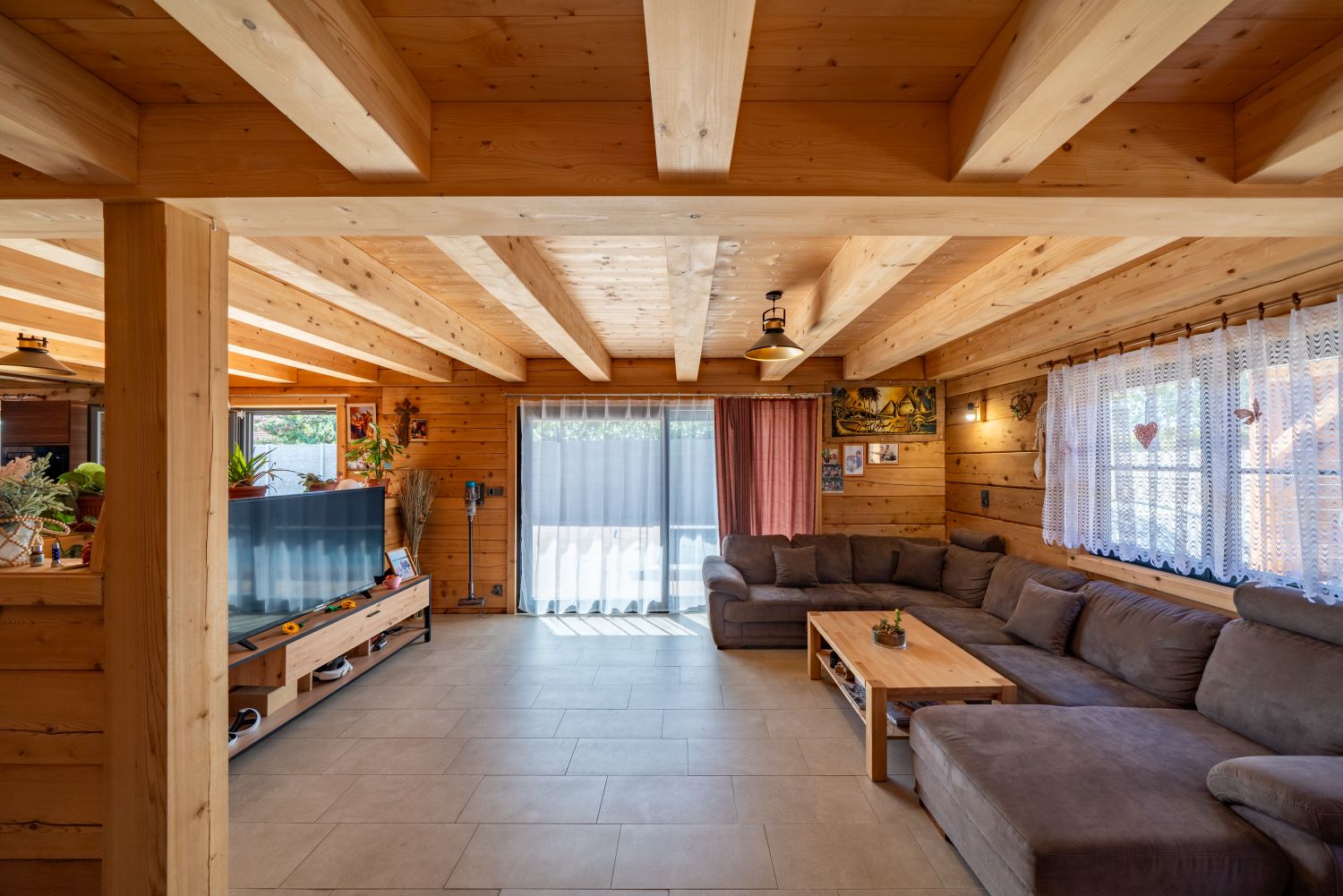 CEDAR HOME Ted nebo nikdy 06